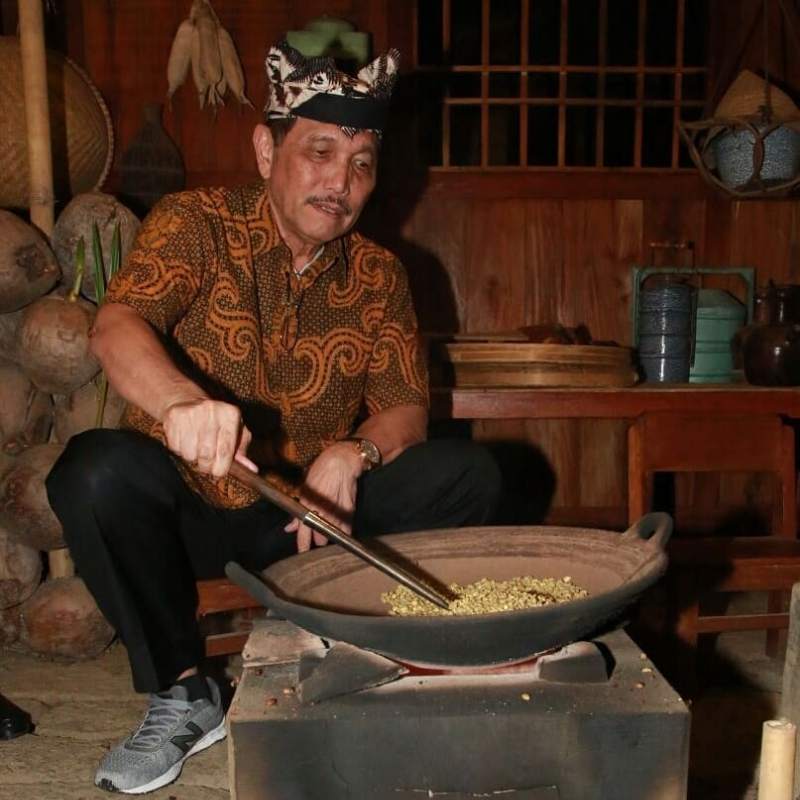  Luhut Binsar Pandjaitan